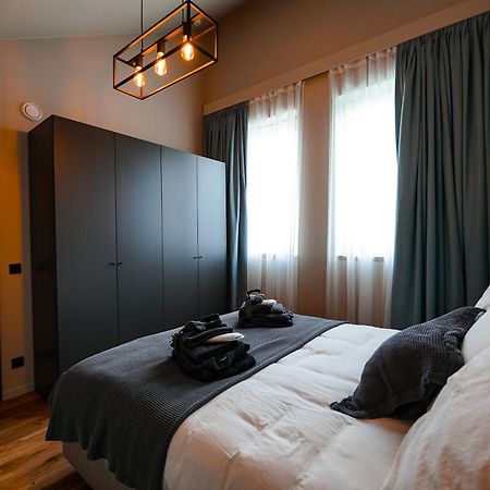 Hotel Mezza Notte 론세 외부 사진