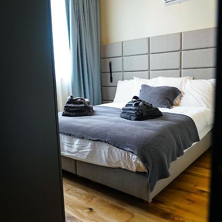 Hotel Mezza Notte 론세 외부 사진