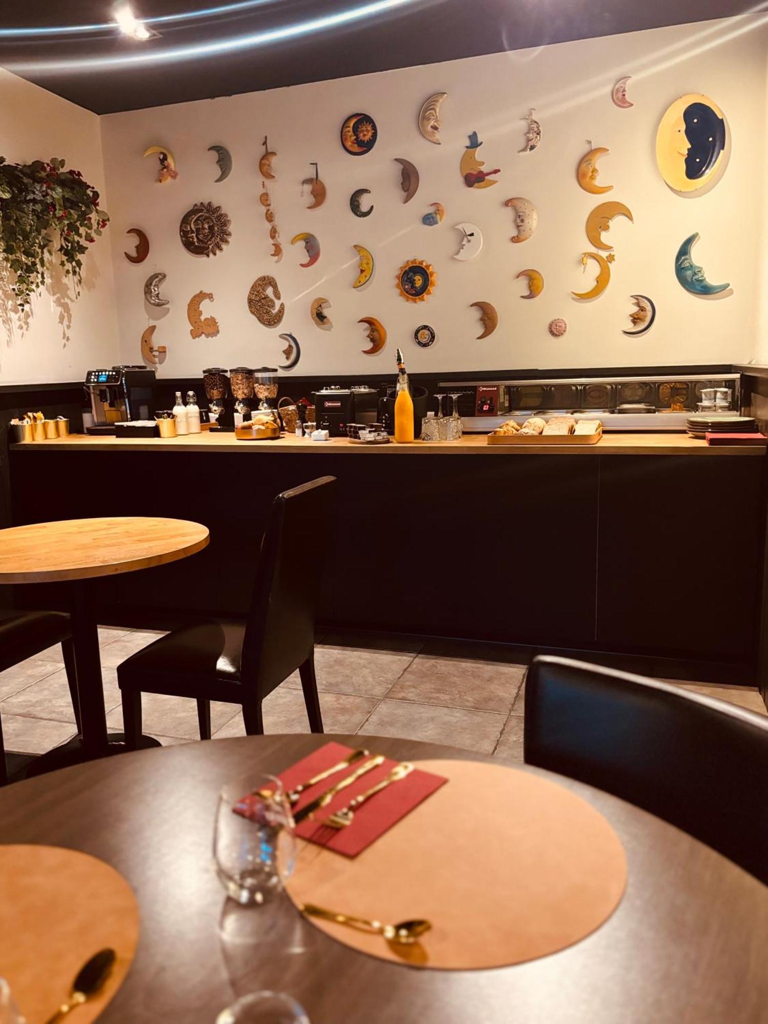 Hotel Mezza Notte 론세 외부 사진