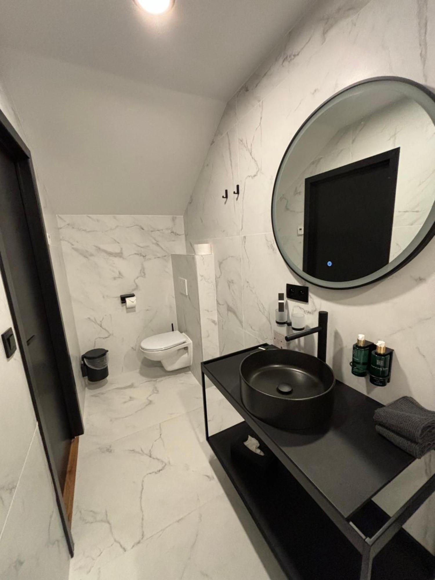 Hotel Mezza Notte 론세 외부 사진