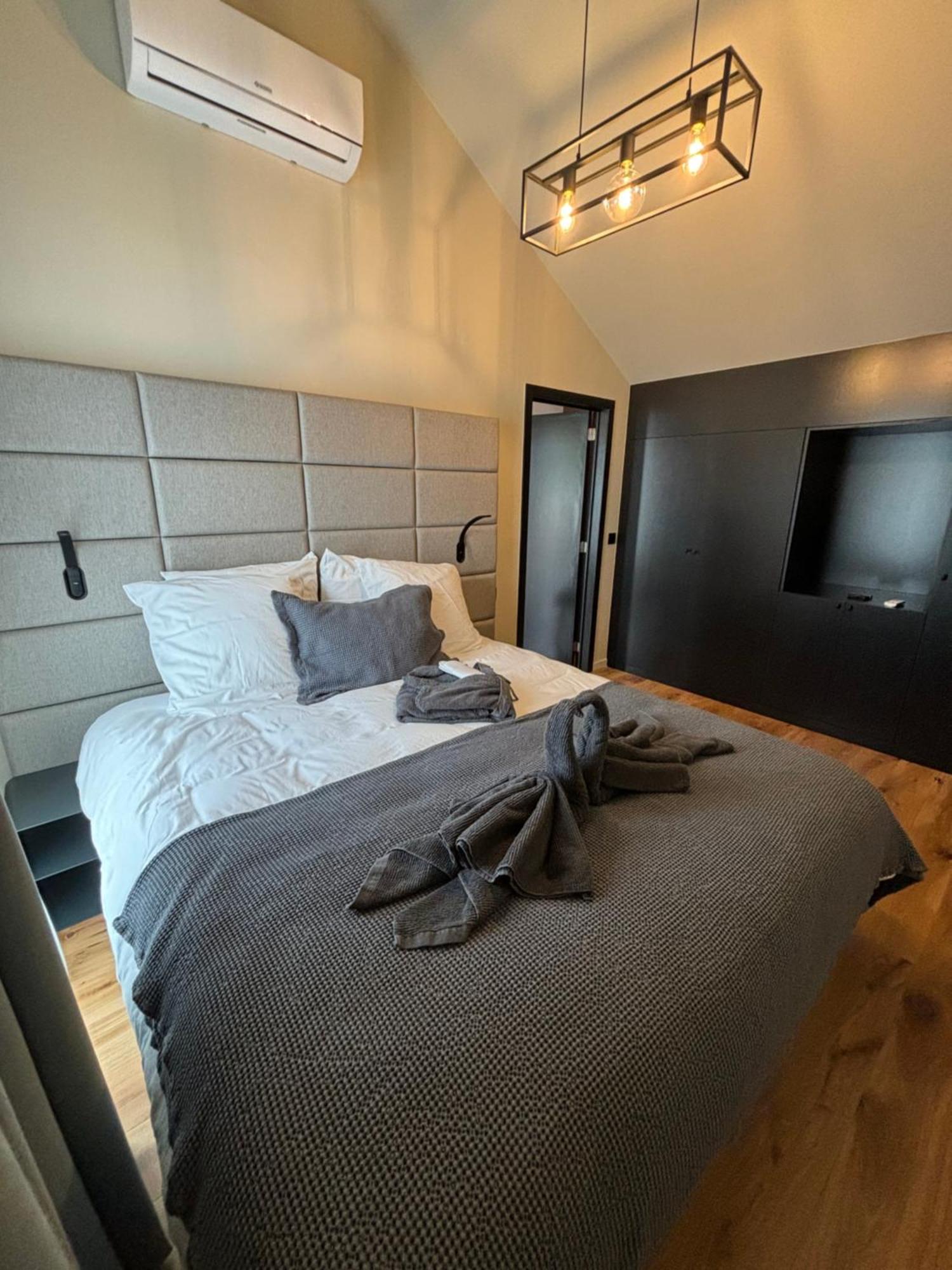 Hotel Mezza Notte 론세 외부 사진