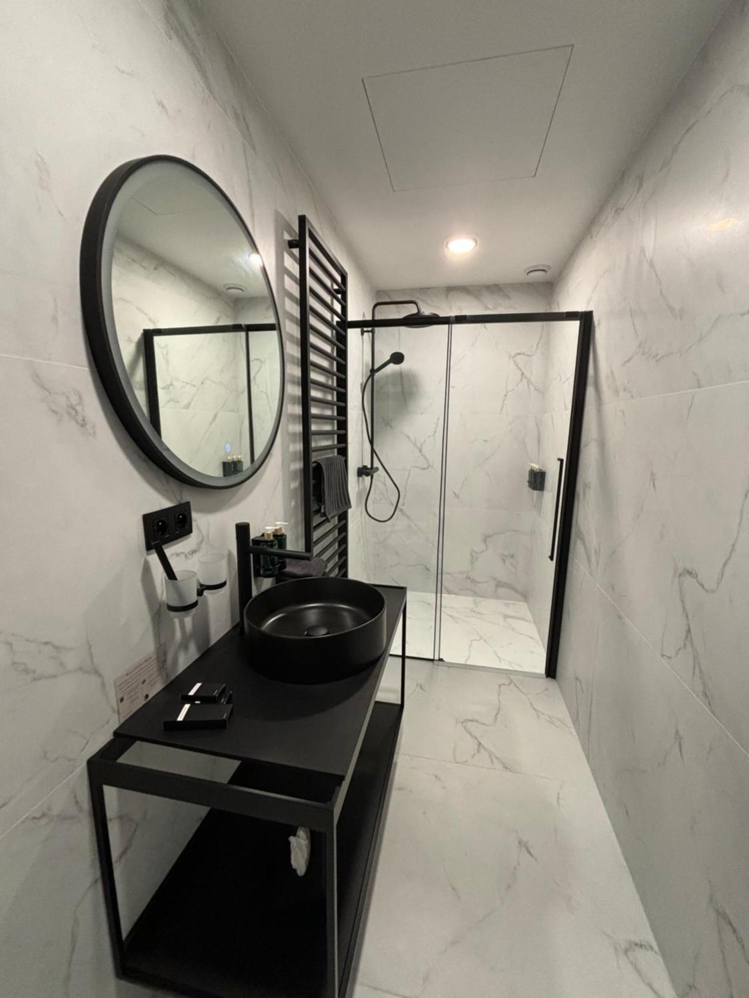 Hotel Mezza Notte 론세 외부 사진