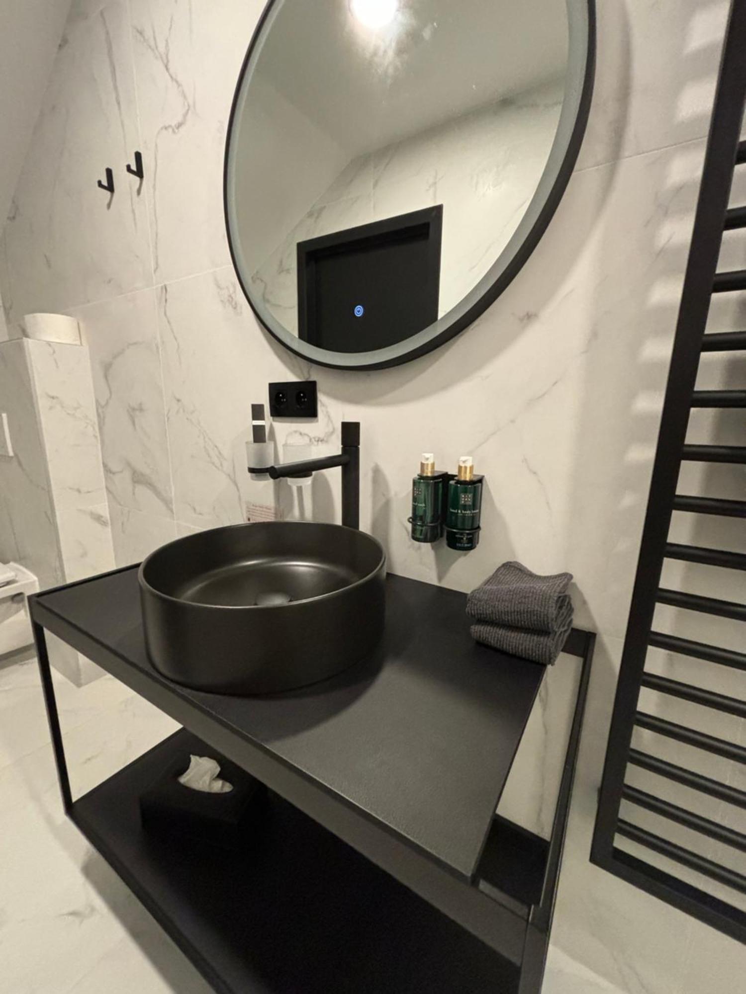 Hotel Mezza Notte 론세 외부 사진