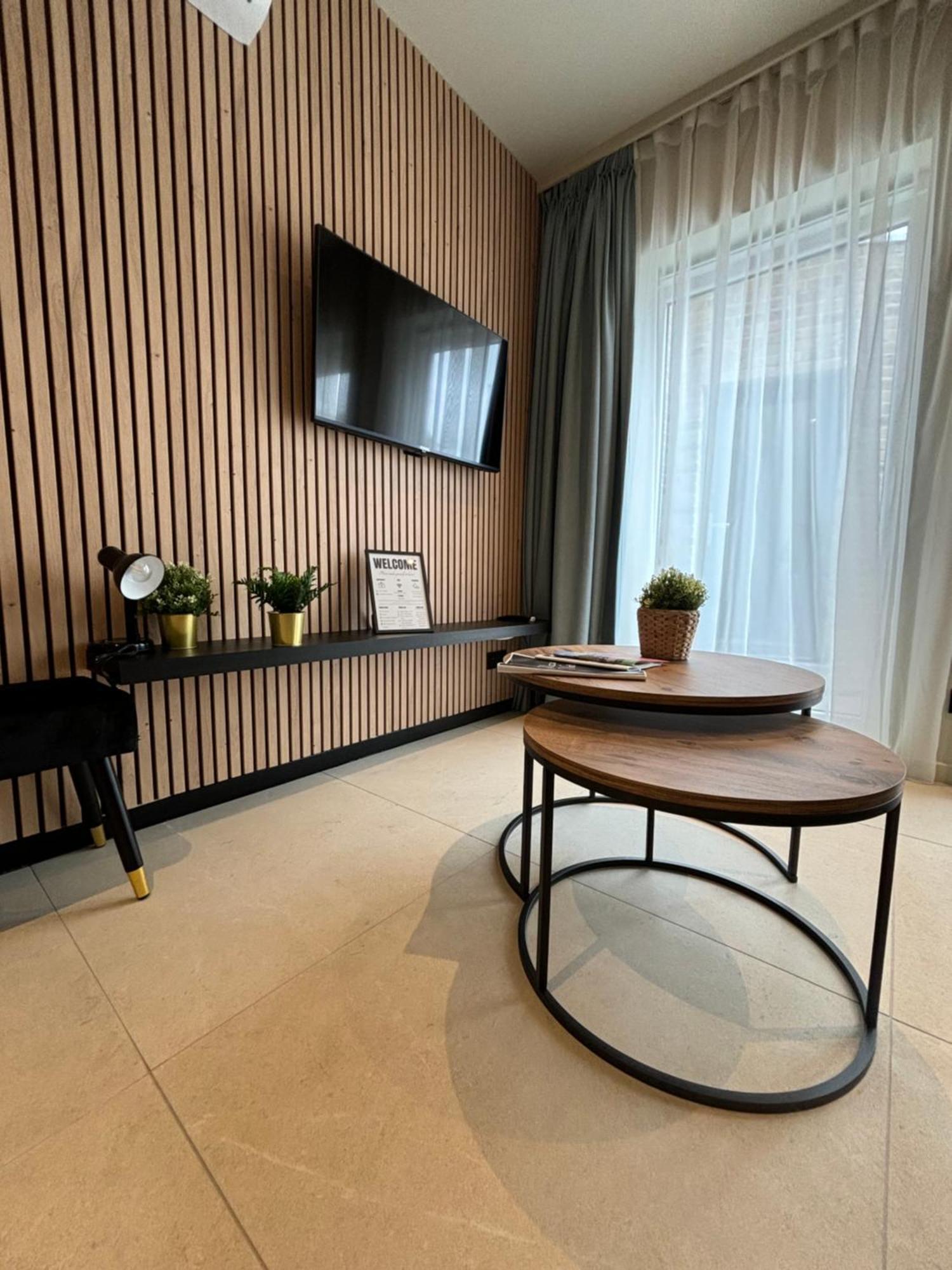 Hotel Mezza Notte 론세 외부 사진