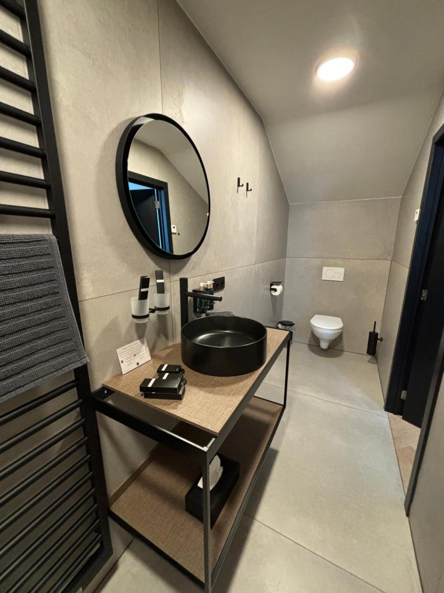 Hotel Mezza Notte 론세 외부 사진