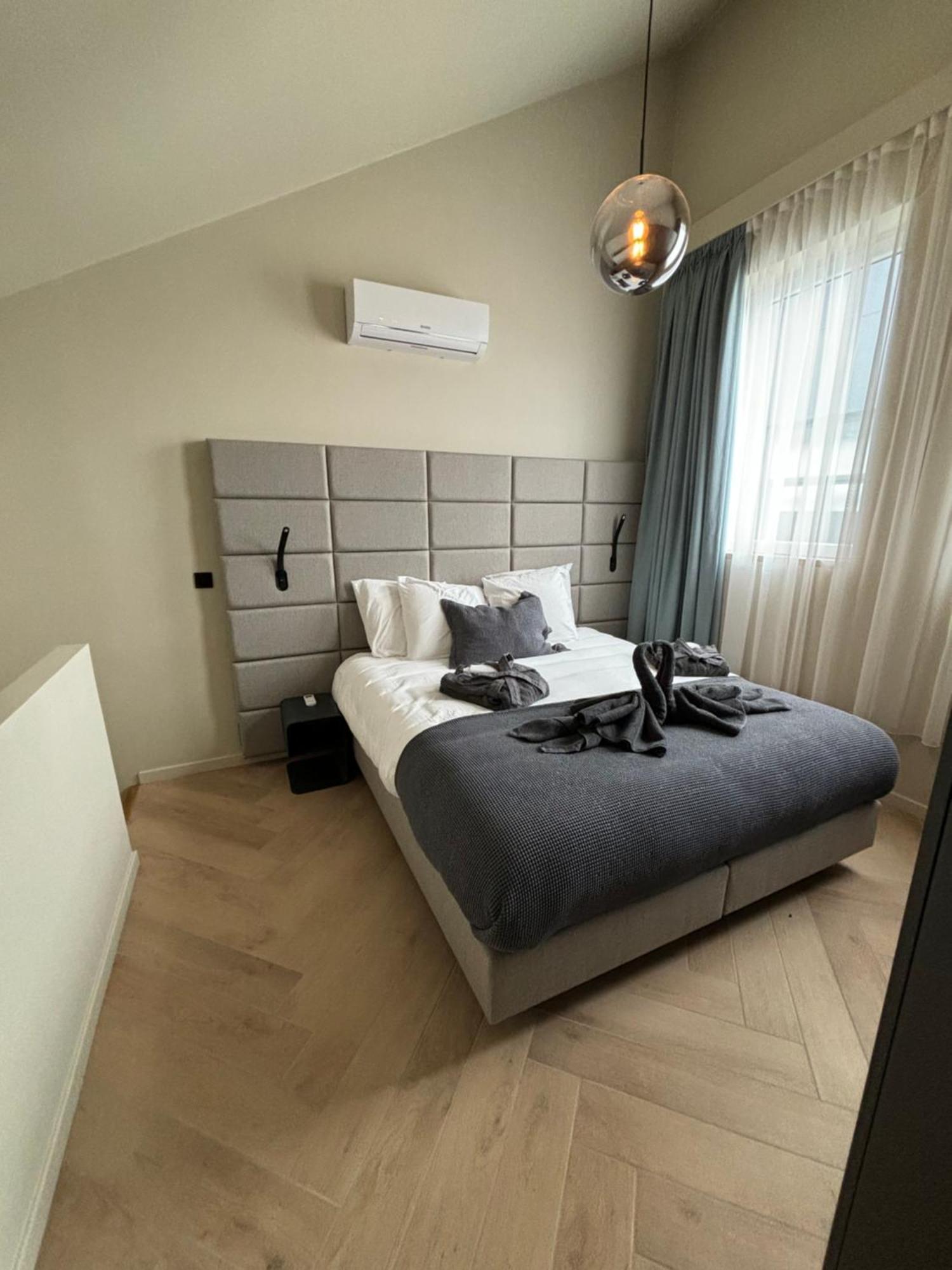 Hotel Mezza Notte 론세 외부 사진