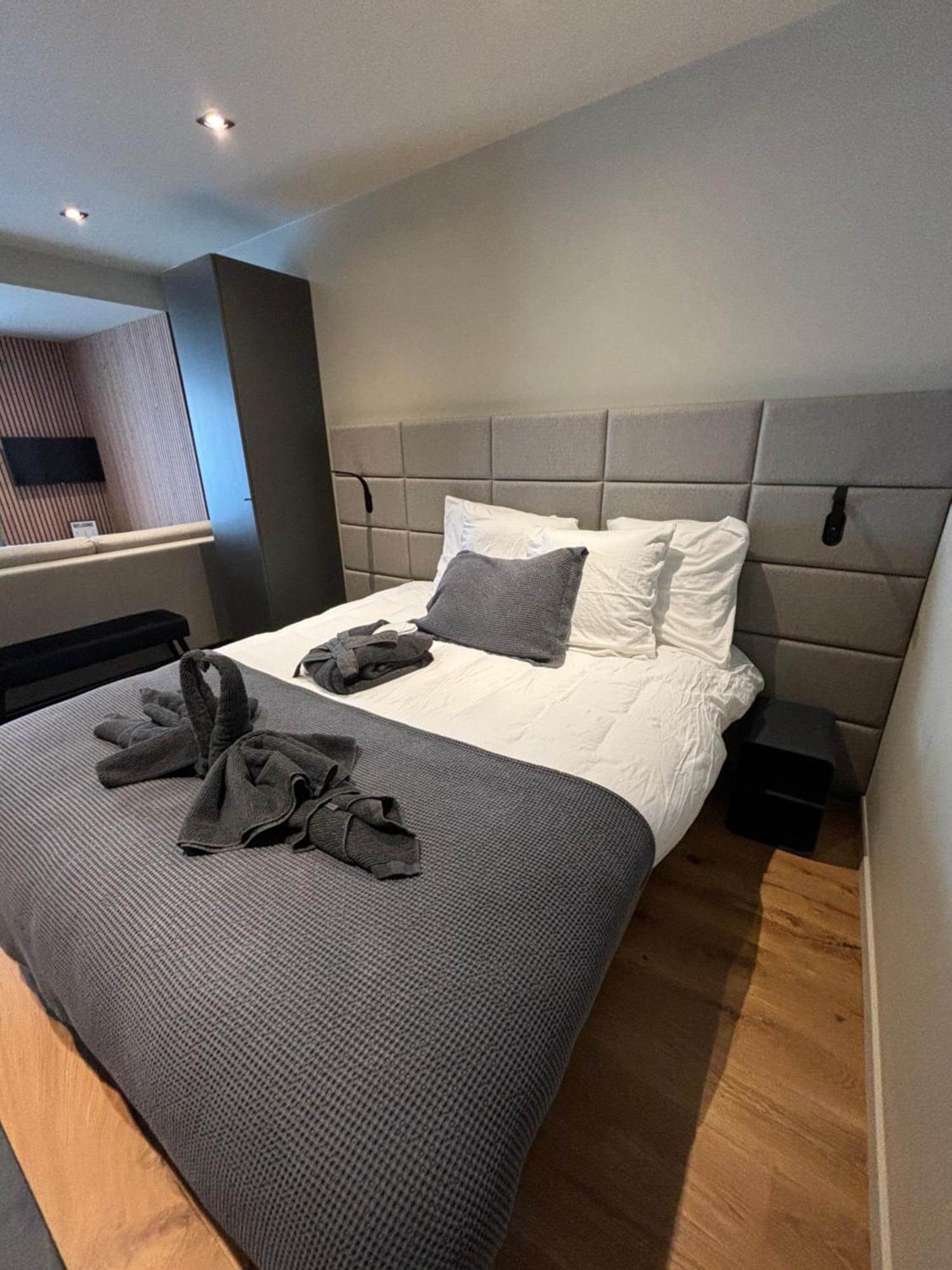 Hotel Mezza Notte 론세 외부 사진