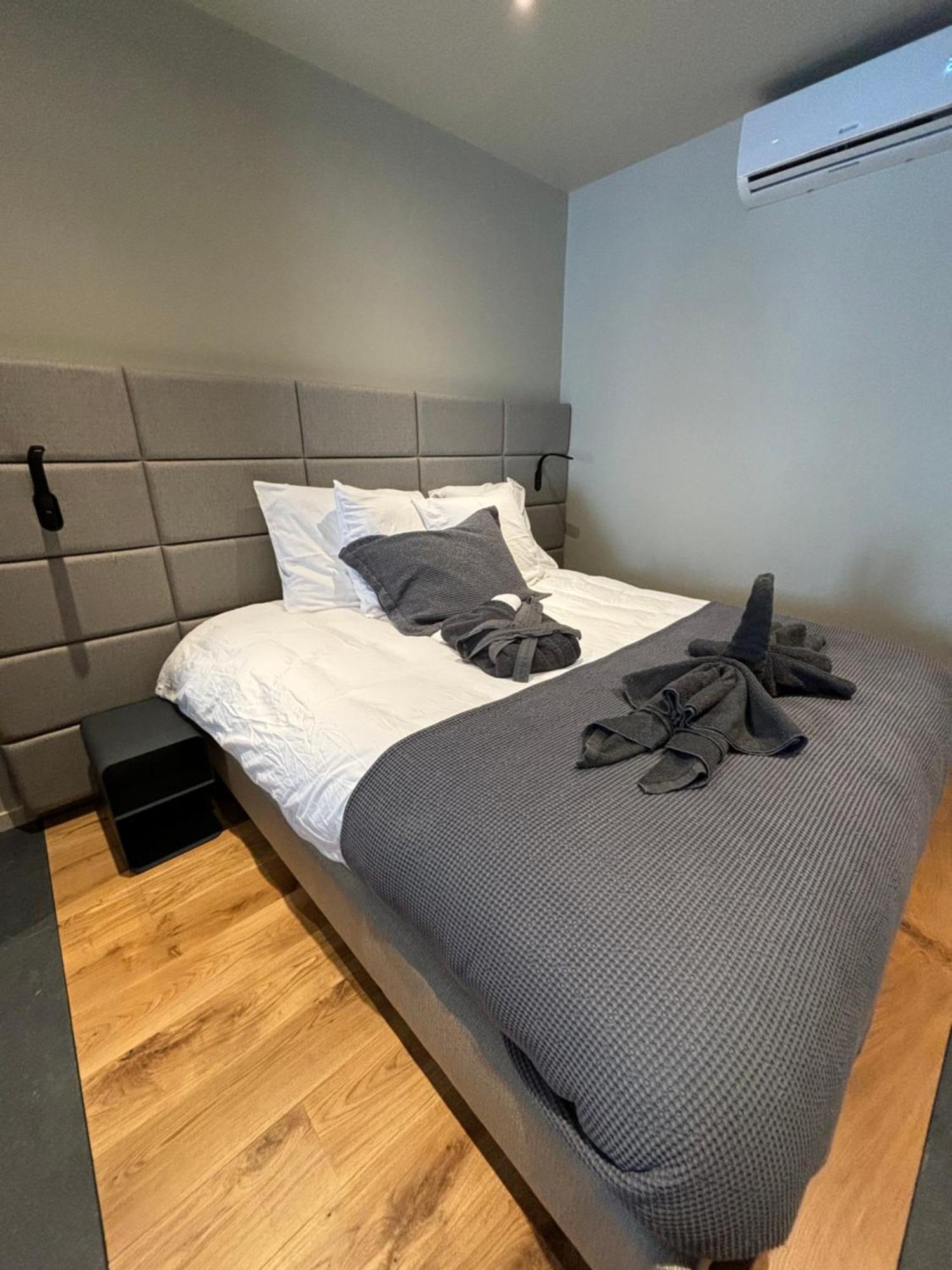Hotel Mezza Notte 론세 외부 사진