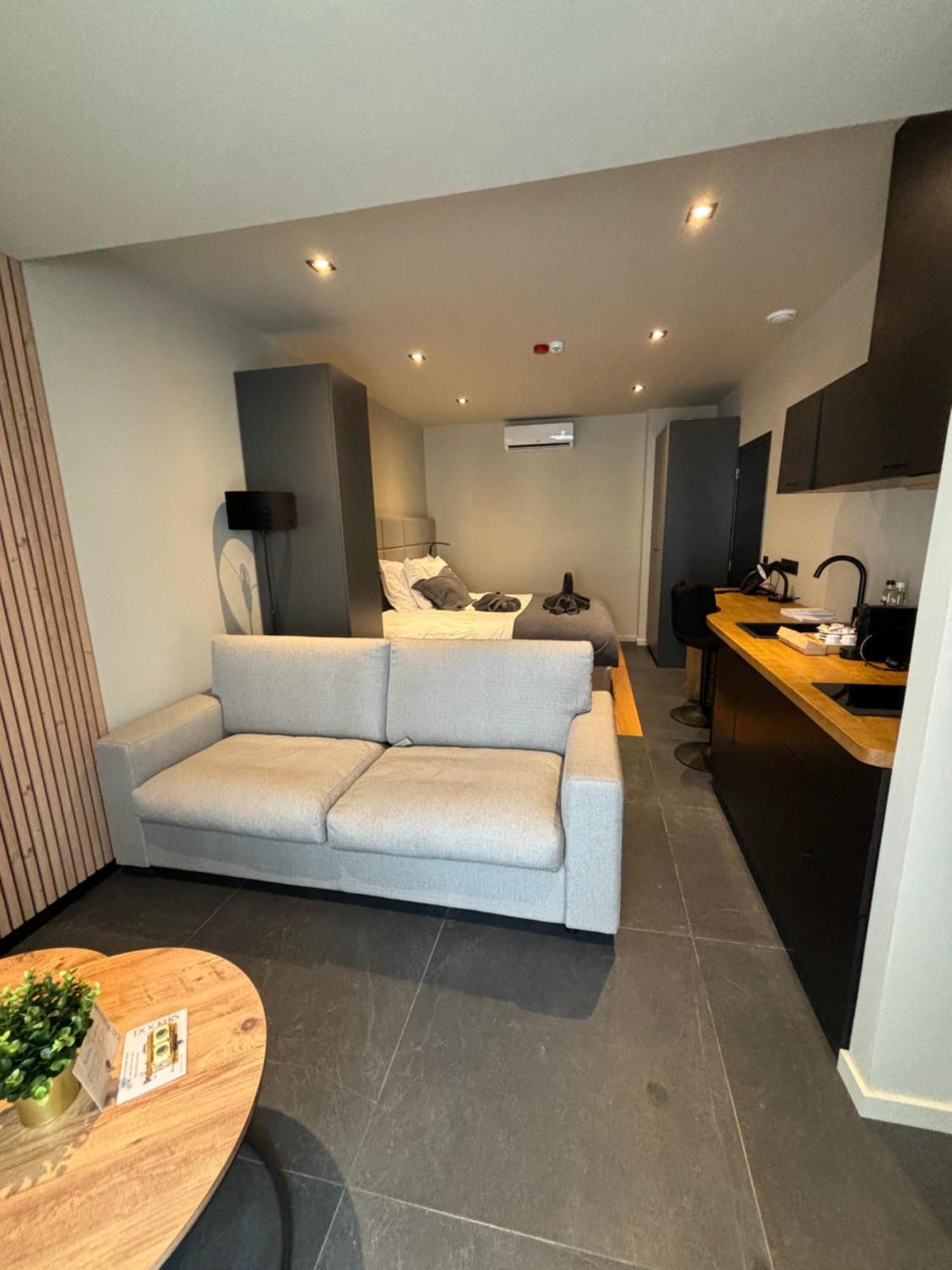 Hotel Mezza Notte 론세 외부 사진