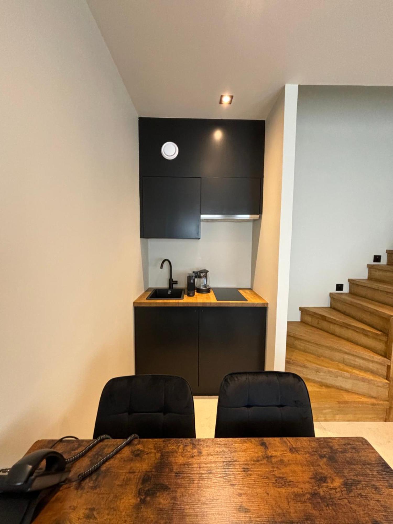 Hotel Mezza Notte 론세 외부 사진