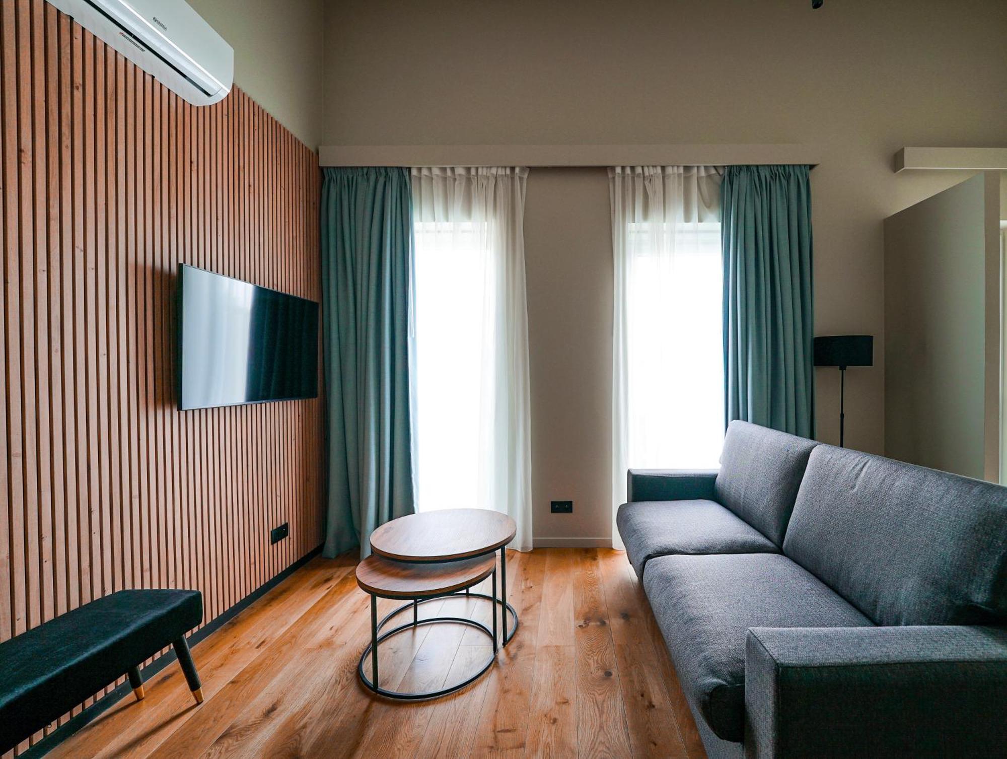 Hotel Mezza Notte 론세 외부 사진
